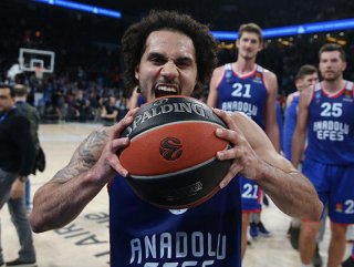 Larkin, Anadolu Efes ile sözleşme uzatıyor